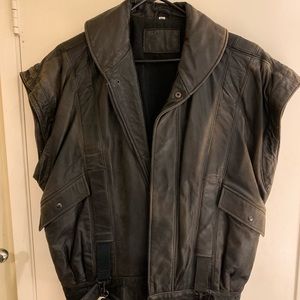 Men’s Leather Sleeveless Jacket, Size L